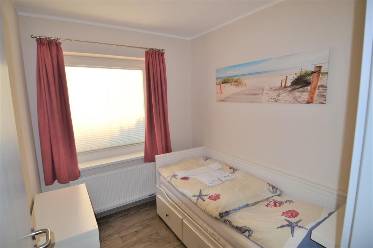 Ferienwohnung Cafe Störmhuus Neuharlingersiel Exterior foto